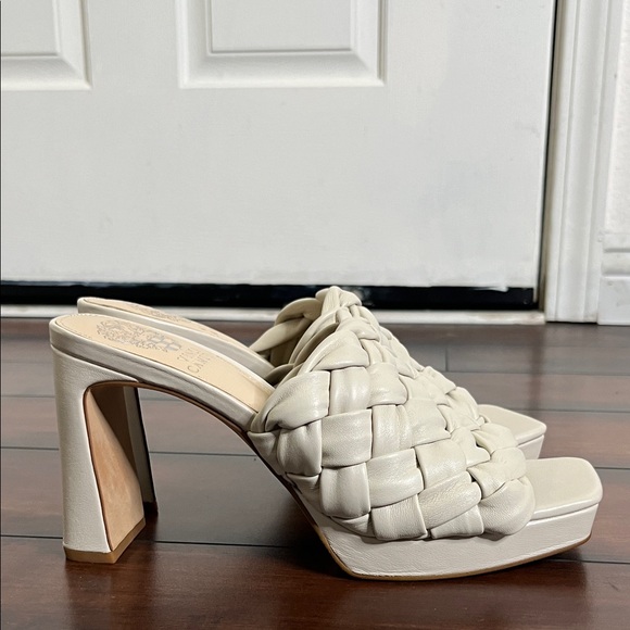 VINCE CAMUTO Women's Elanora Woven Leather Block Heel Mule in New Cream sz 7 New - Picture 2 of 11